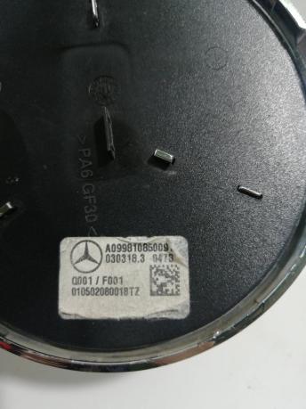 Эмблема крышки багажника Mercedes A0998108500