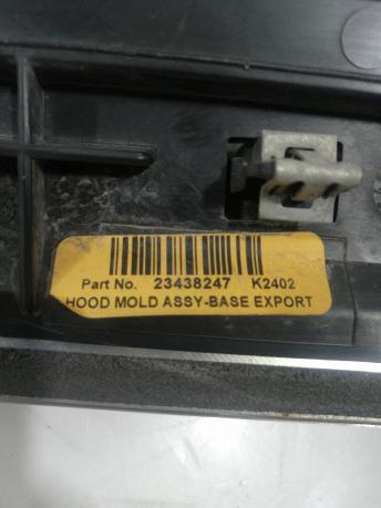 Молдинг капота Cadillac Escalade 4 23438247
