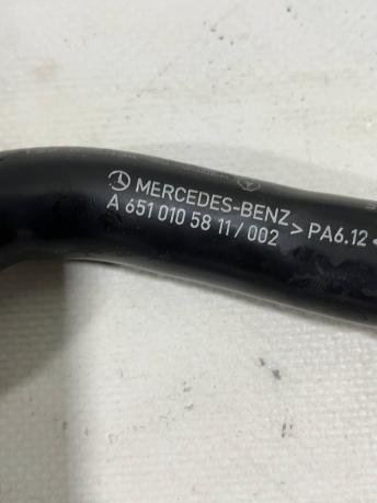 Патрубки вентиляции Mercedes C-class А6510105811 А6510105811