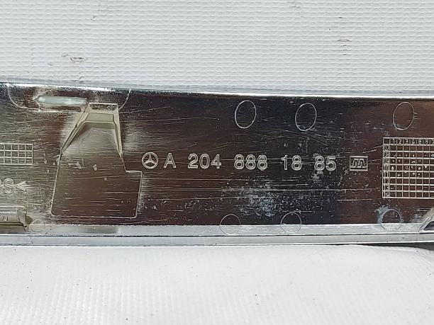 Хром решетки радиатора Mercedes X204 GLK A2048881885