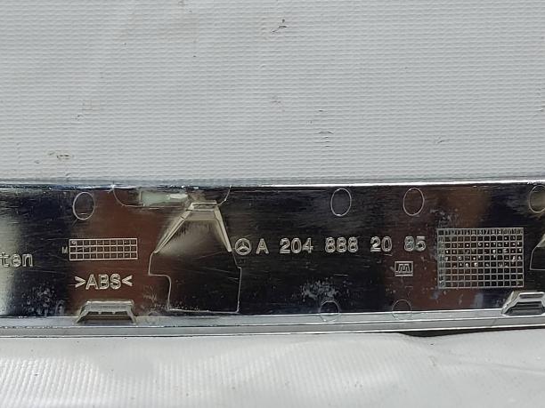 Хром решетки радиатора Mercedes X204 GLK A2048882085