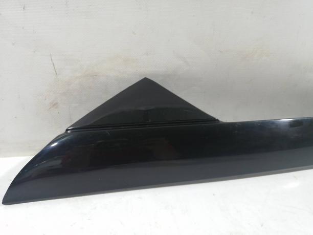 Накладка лобового стекла правая Ford Explorer 5 BB537803682