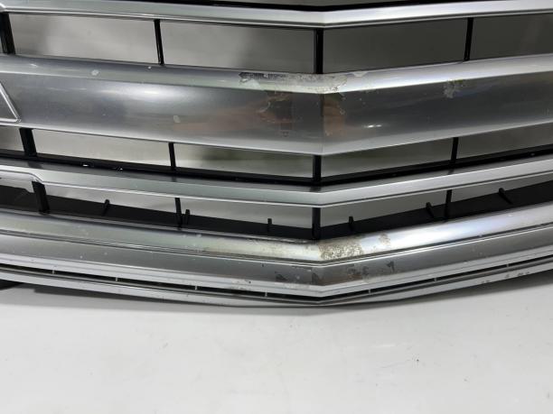 Декоративная решетка радиатора Cadillac Escalade 4 23399558