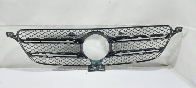 Декоративная решетка радиатора Mercedes W166 ML/GLE A1668880260