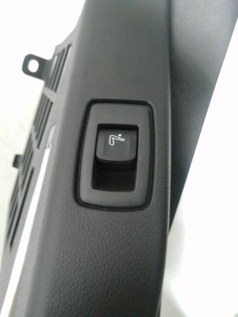 Обшивка багажника левая BMW 6 G32 51477401161