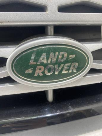 Решетка радиатора Land-Rover Discovery 4 AH228138B