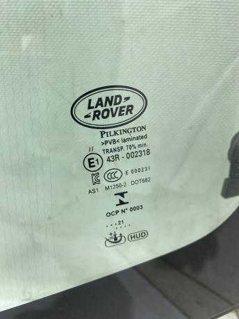 Лобовое стекло Land-Rover Defender LR162759