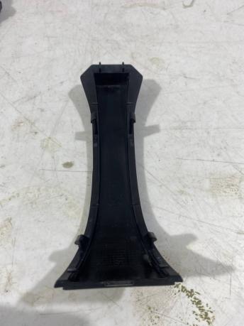 Накладка между ноздрями BMW 6 G32 7412425