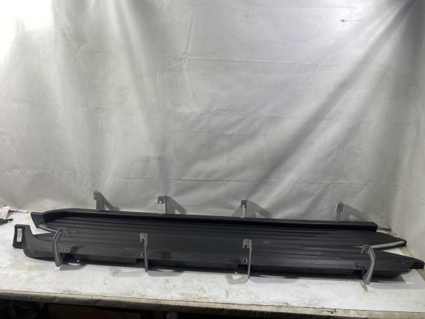 Накладка подножки комплект Cadillac Escalade 22813705 22813704