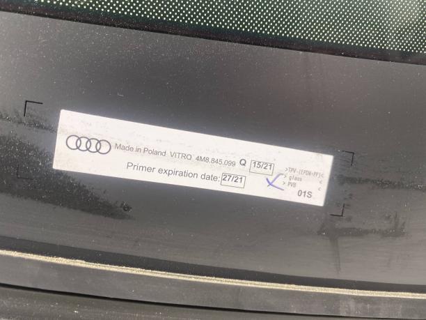 Лобовое стекло Audi Q8 4M8845099