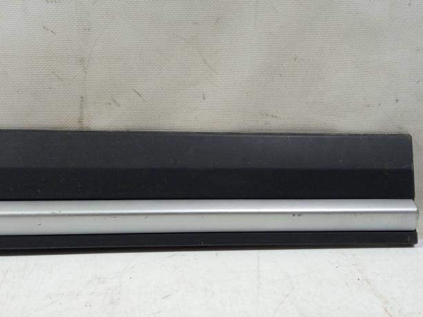 Накладка двери передней левой Geely Atlas 6600221648