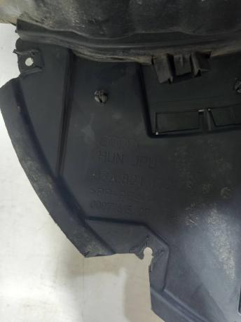 Подкрылок передний правый Audi Q3 83A821172