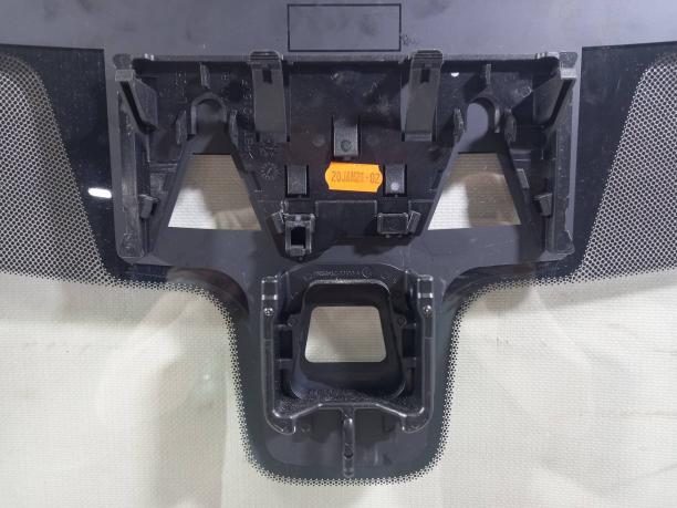Лобовое стекло Land-Rover Range Rover 4 L405 LR098146