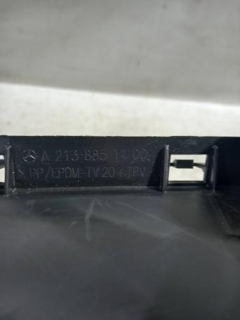 Дефлектор радиатора Mercedes W213 E A2138851100