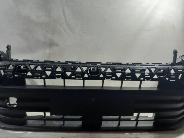 Бампер передний Volkswagen Crafter 7C0807221