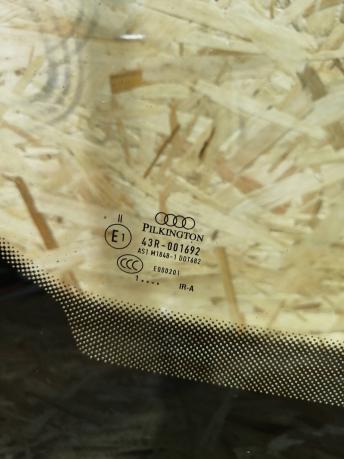 Лобовое стекло Audi Q7 4M0845099