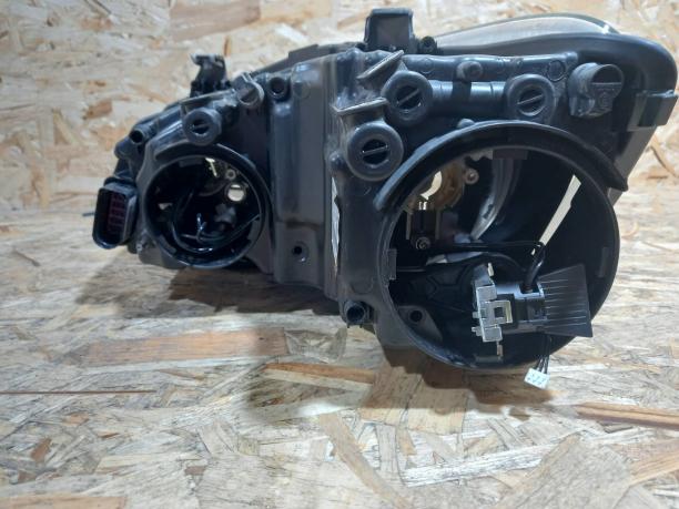 Фары передние правая Volkswagen Polo 5 6R1941008F