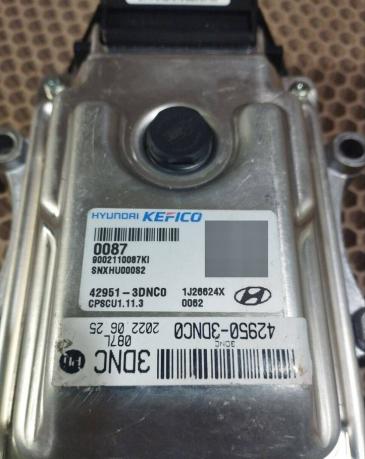 Блок управления двигателем Hyundai Tucson NX4 429513DNC0