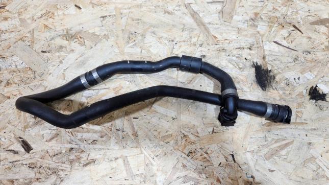 Патрубок системы охлаждения BMW 7 G11/G12 17128573220
