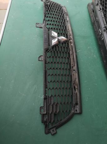 Решетка радиатора рестайл Mitsubishi Outlander XL 6401a198