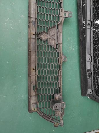 Решетка радиатора рестайл Mitsubishi Outlander XL 6401a198