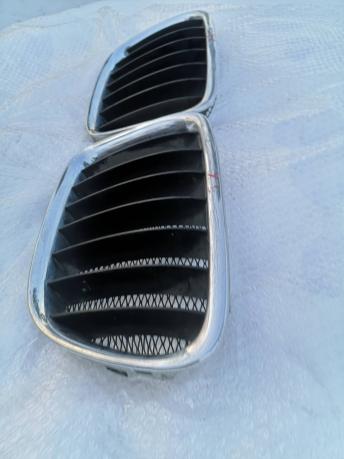 Решетка радиатора BMW X1 E84 51112993305