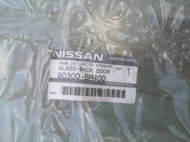 Заднее стекло Nissan Almera N16 90300bm400