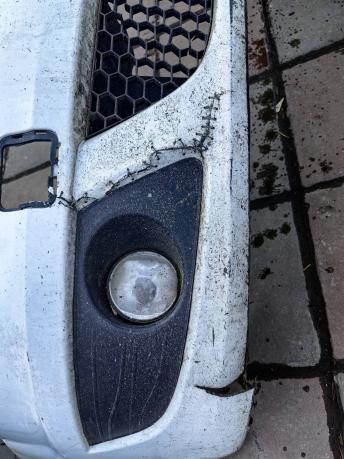 Бампер передний Renault Logan 8200785044