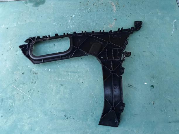 Кронштейн заднего бампера правый Audi Q7 4L 4l0807454a
