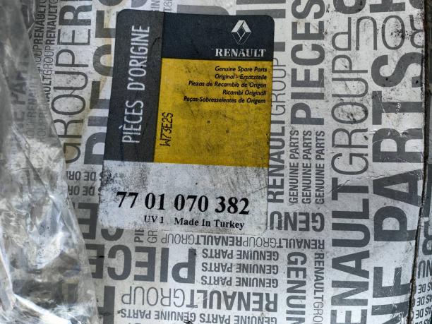 Зеркальный элемент левый Renault Symbol 2 7701070382
