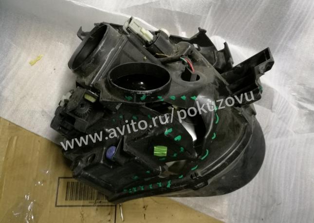 Nissan Juke Фара передняя левая 26060BV90A 26060BV90A