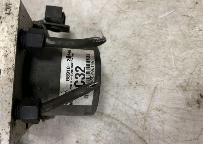 Блок ABS Kia Soul 1 2011-2013 589102K740