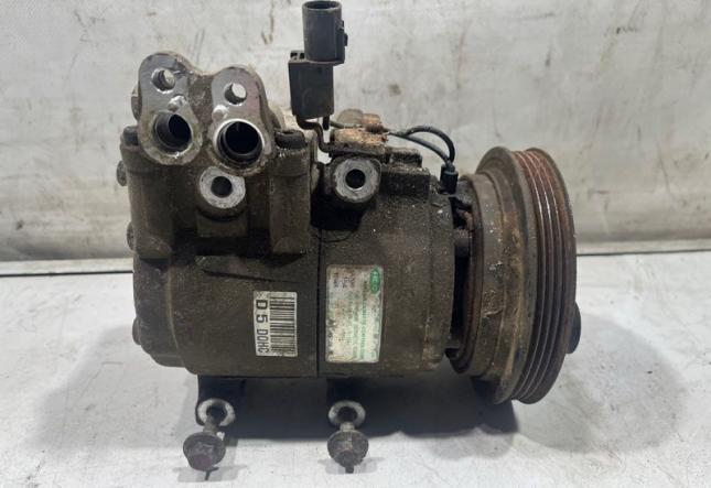 Компрессор кондиционера Hyundai Getz хетчбек 2010 977011C250
