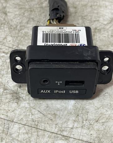 Разъем AUX USB Kia sorento 2 2009-2012 961202P000