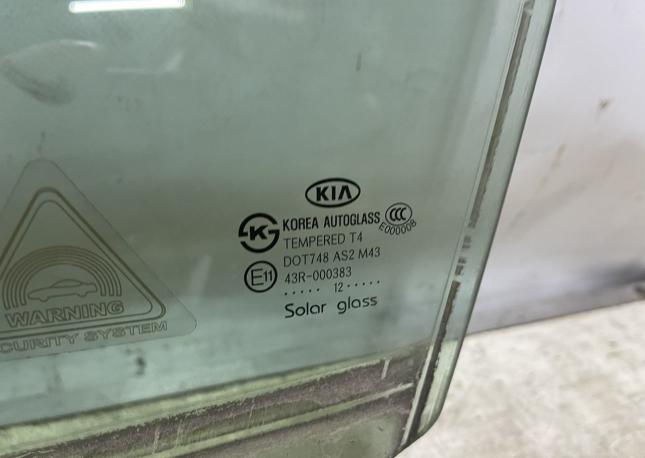 Стекло двери передней левой Kia Sorento 2 2009 824112P010