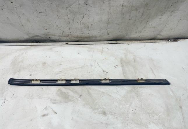 Накладка в салоне правая Kia Mohave 2008 872202J010