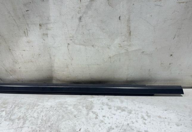 Молдинг стекла задний правый Hyundai Tucson 4 83220N7000