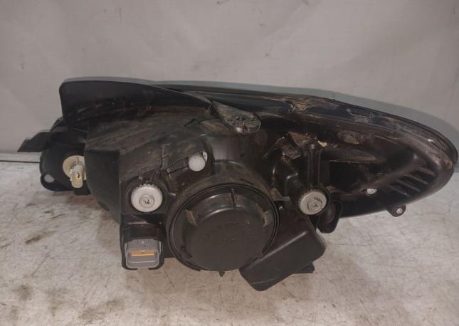 Фара правая Hyundai Getz 2006-2011 921021C510