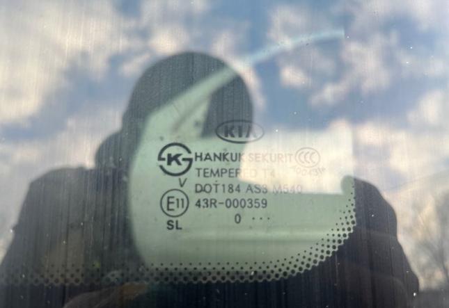 Стекло панорамной крыши заднее Kia Sportage 3 2011 816163W000
