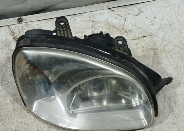 Фара правая.Hyundai Santa Fe 1 2001-2010 SM 9210226000