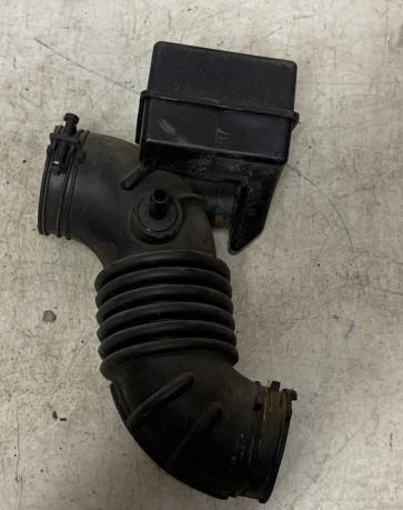Патрубок воздушного фильтра Kia Soul 1 2011-2013 281402K600