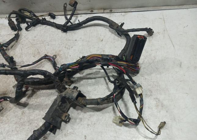 Коса под капот. Hyundai Getz 2005-2011 912410B030