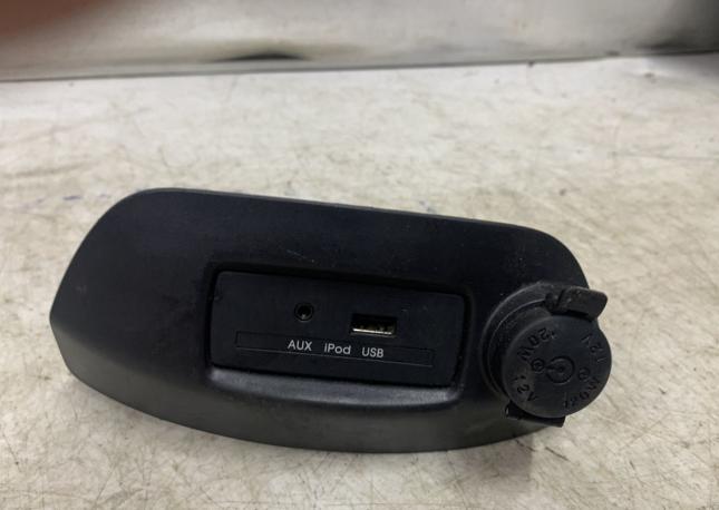 Разъем AUX USB Kia Soul 1 2011-2013 961202K000