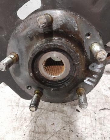 Кулак поворотный передний правый Kia Sportage 3 517163u000