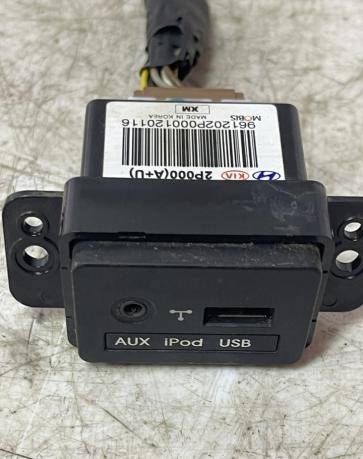 Разъем AUX USB Kia sorento 2 2009-2012 961202P000