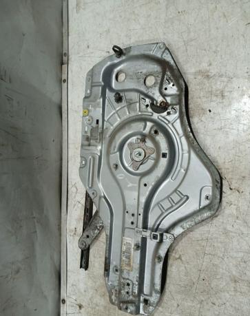 Стеклоподьемник левый.Hyundai Elantra 2001-2003 824702D061