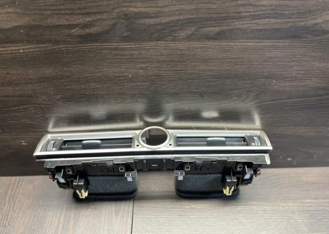 Центральный дефлектор Lexus GS4 GS250 GS350 12-15г 