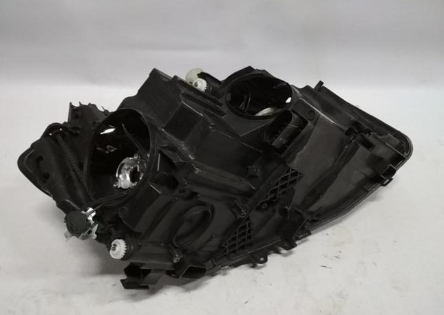 Фара левая Mercedes A176 1768203861