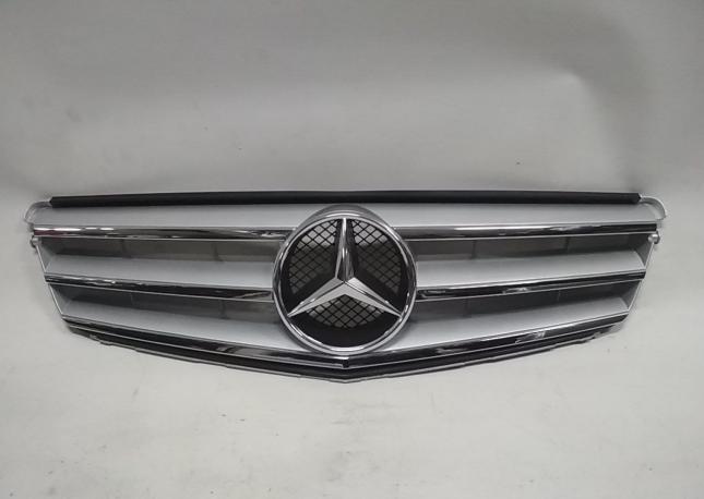 Решётка радиатора Mercedes c204 avangard 2048800023