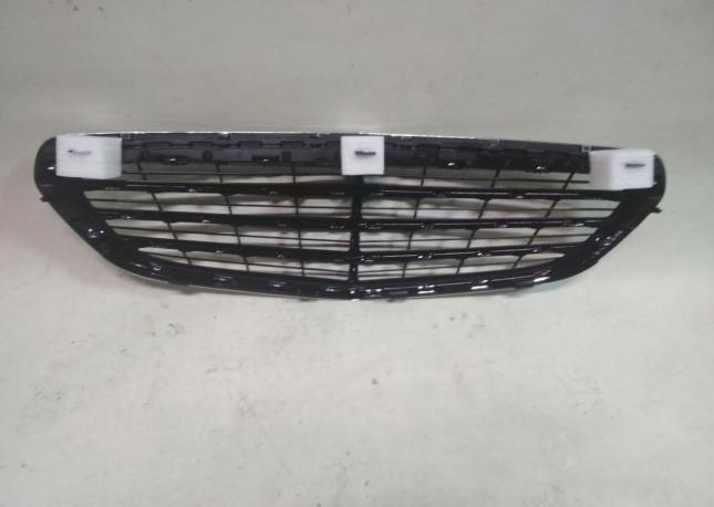 Рещетка радиатора Mercedes W212 classik A2128801483